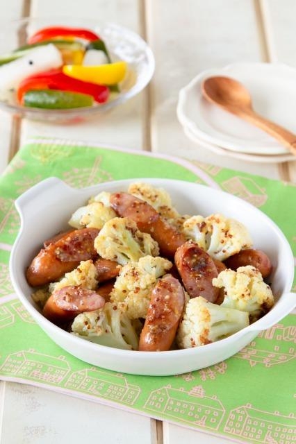 簡単!カリフラワーとウインナーのハニーマスタード焼