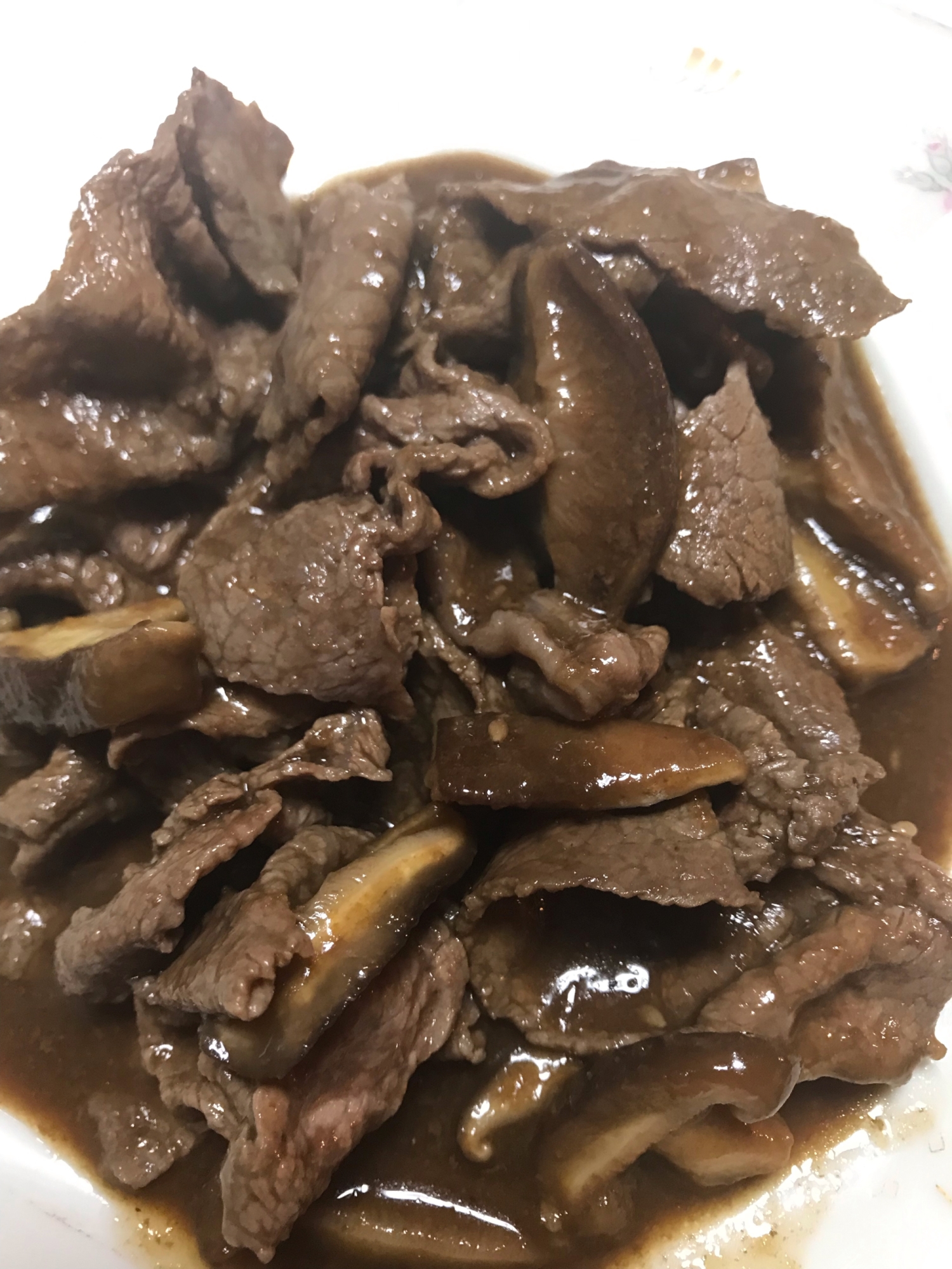 牛肉と椎茸の和風醤油ソース炒め