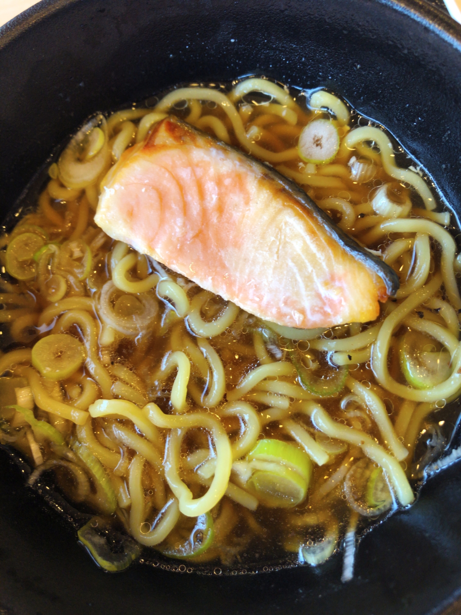 焼き鮭ラーメン