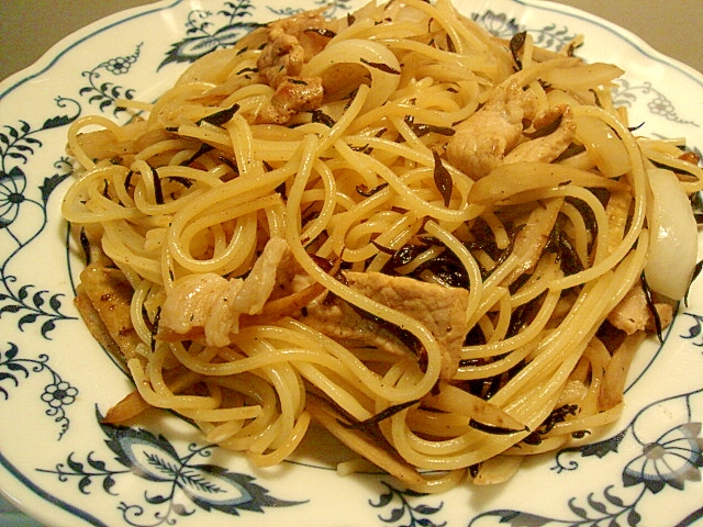 牛蒡とひじき、豚肉のパスタ