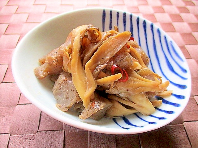 ちぎりこんにゃくとまいたけのピリ辛炒め
