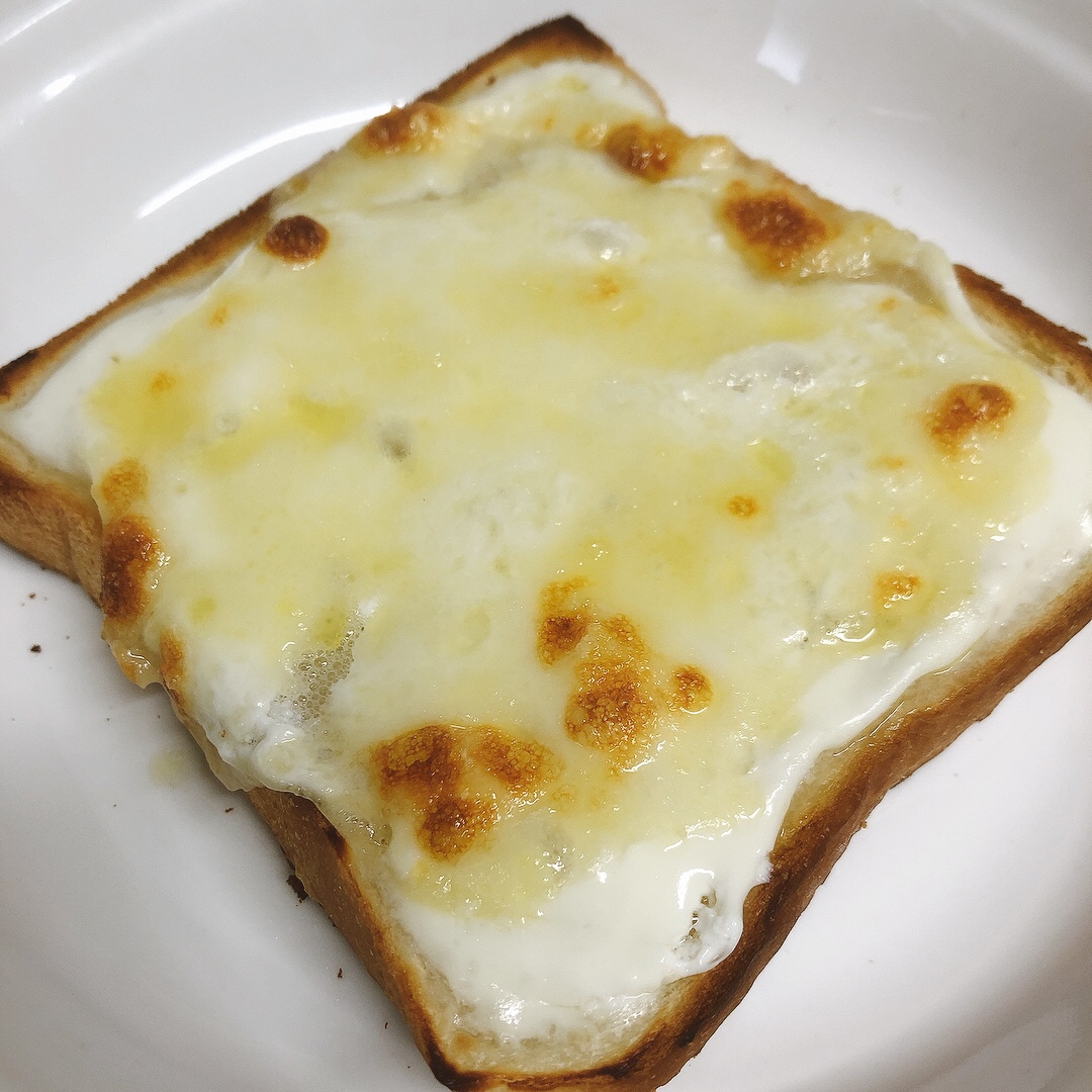 チーズケーキ風 ヨーグルトチーズトースト レシピ 作り方 By なおのり 楽天レシピ チーズケーキ風 ヨーグルトチーズトースト レシピ 作り方 By なおのり 楽天レシピ