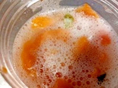 柿の皮で　自家製酵母液