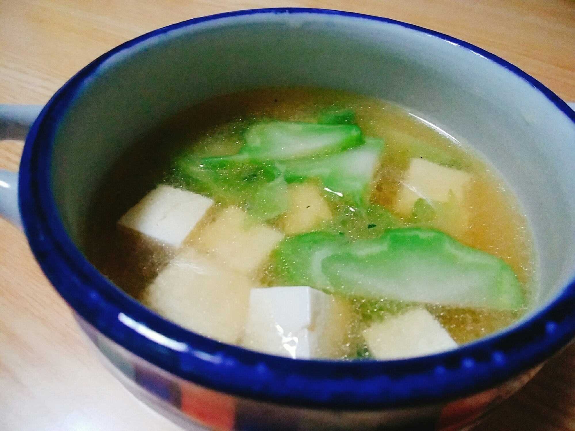 豆腐とブロッコリーの茎のスープ