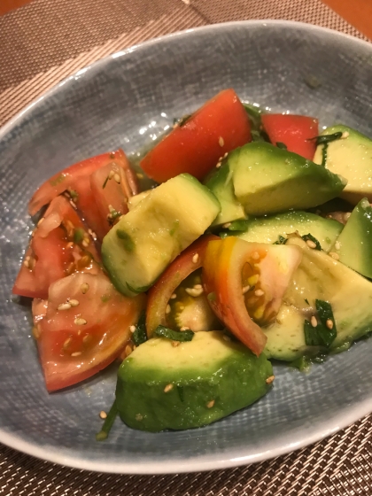1分副菜！トマトとアボガドの白だし和え♪
