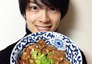 甘辛ダレとお肉との抜群の相性や、レタスのシャキシャキな歯ごたえが最高でした！はじめは蜂蜜の量の多さに焦ったんですけど、味噌とうまくマッチしてくれました♪