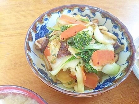 野菜炒め 緑黄色野菜多め これで野菜300g摂取 レシピ 作り方 By ほこ9574 楽天レシピ 野菜炒め 緑黄色野菜多め これで野菜300g摂取 レシピ 作り方 By ほこ9574 楽天レシピ