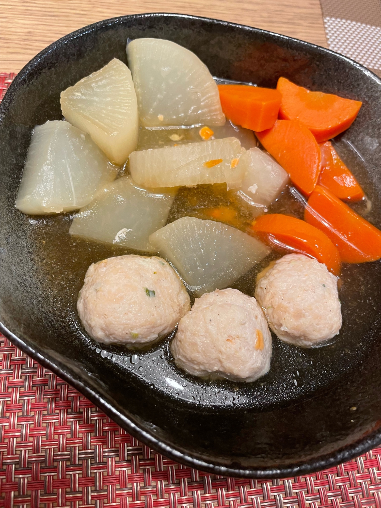 鶏団子と大根の煮物