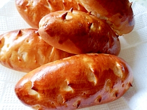 形も中身も キュートでかわいい サツマイモのパン レシピ 作り方 By 夏はぜ 楽天レシピ