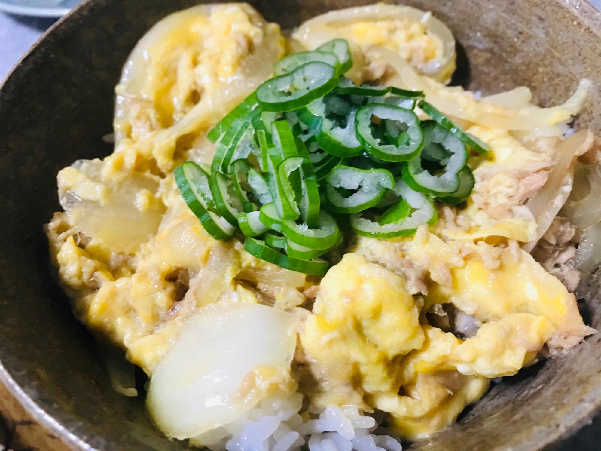 簡単！玉葱とツナの卵とじ丼♫