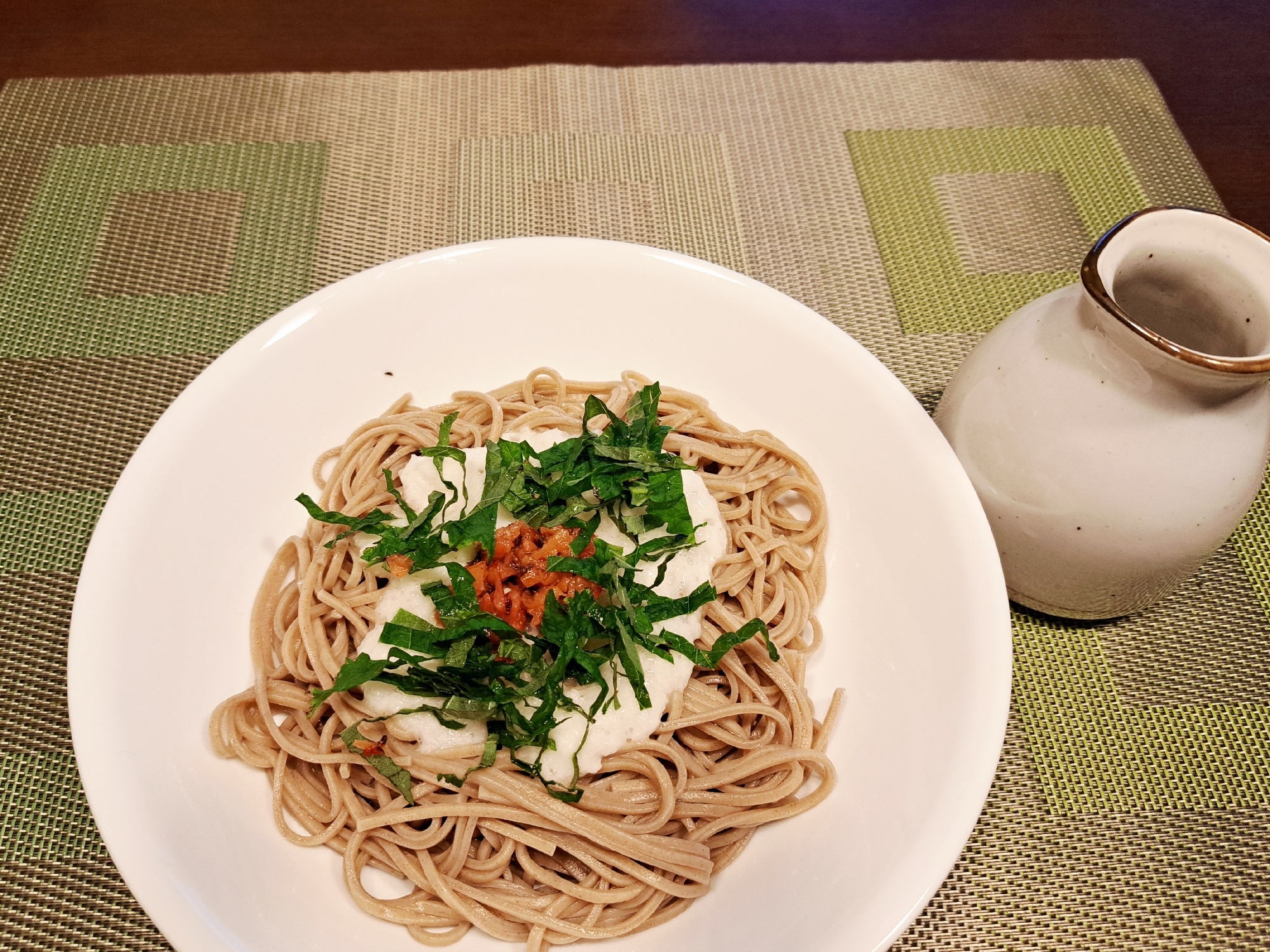 梅干しと とろろの 冷やし蕎麦