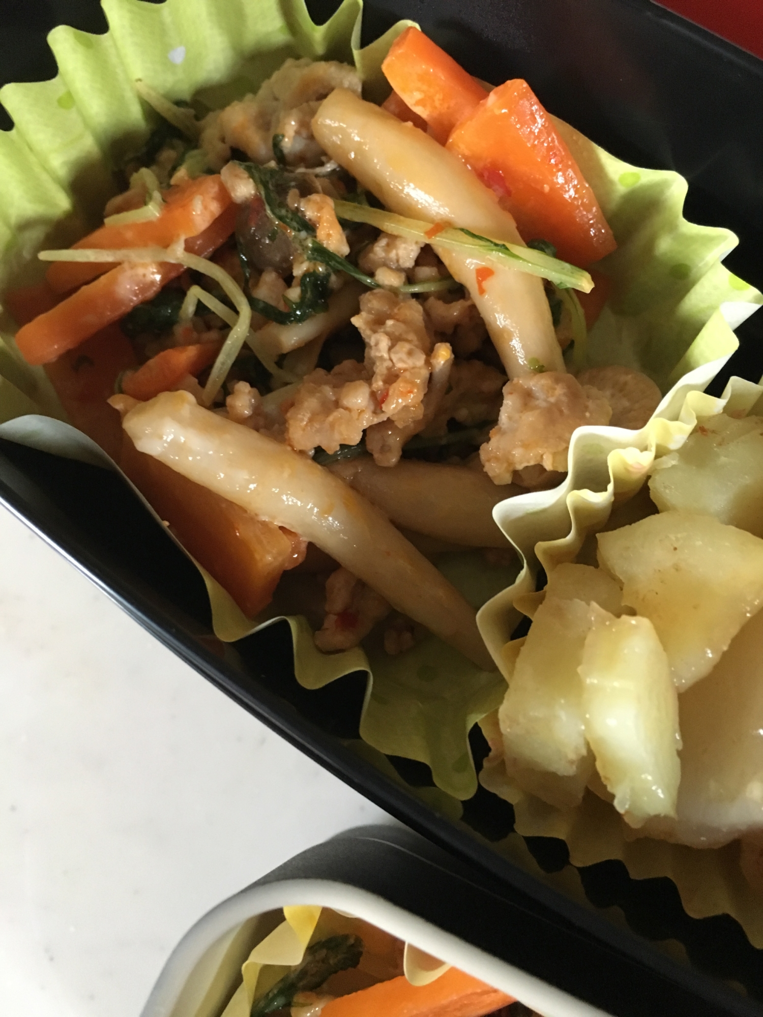 鶏挽肉と野菜の炒め物