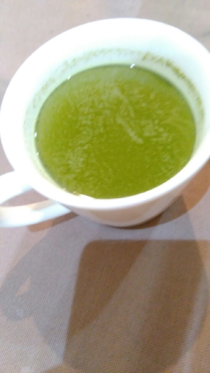 緑茶で豆乳ラテ