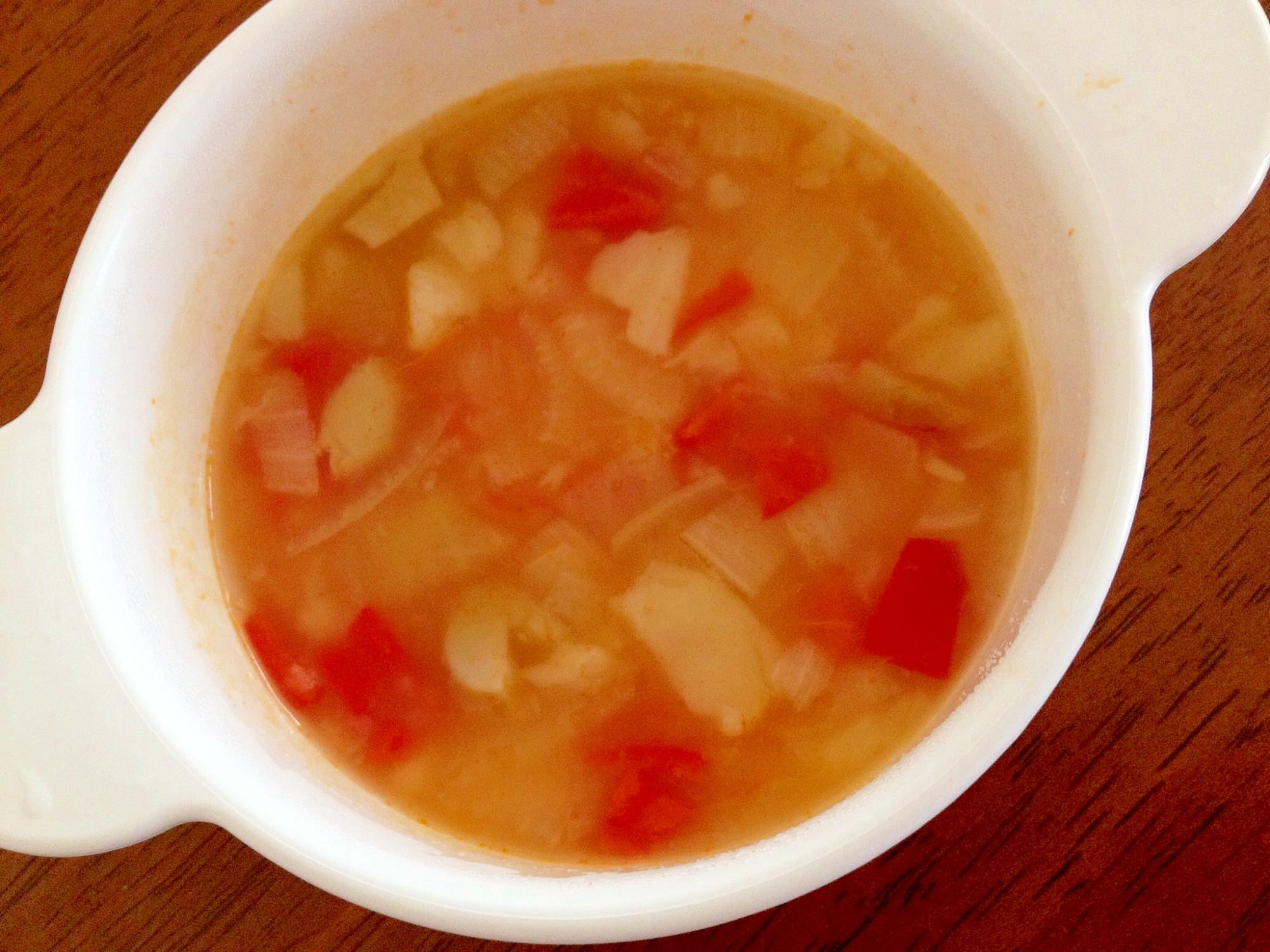 離乳食後期ジャガイモ赤ピーマン玉葱のコンソメスープ