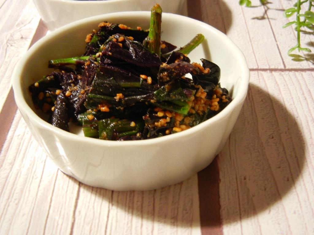 金時草の胡麻和え