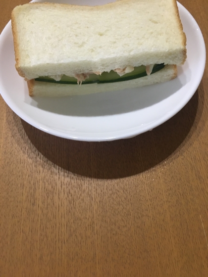 簡単！きゅうりとツナのサンドイッチ