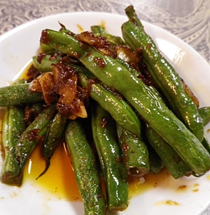 インゲンの味噌豆板醤炒め