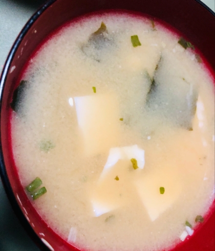 今日のお汁！　「ほうれん草と豆腐の味噌汁」　　♪♪