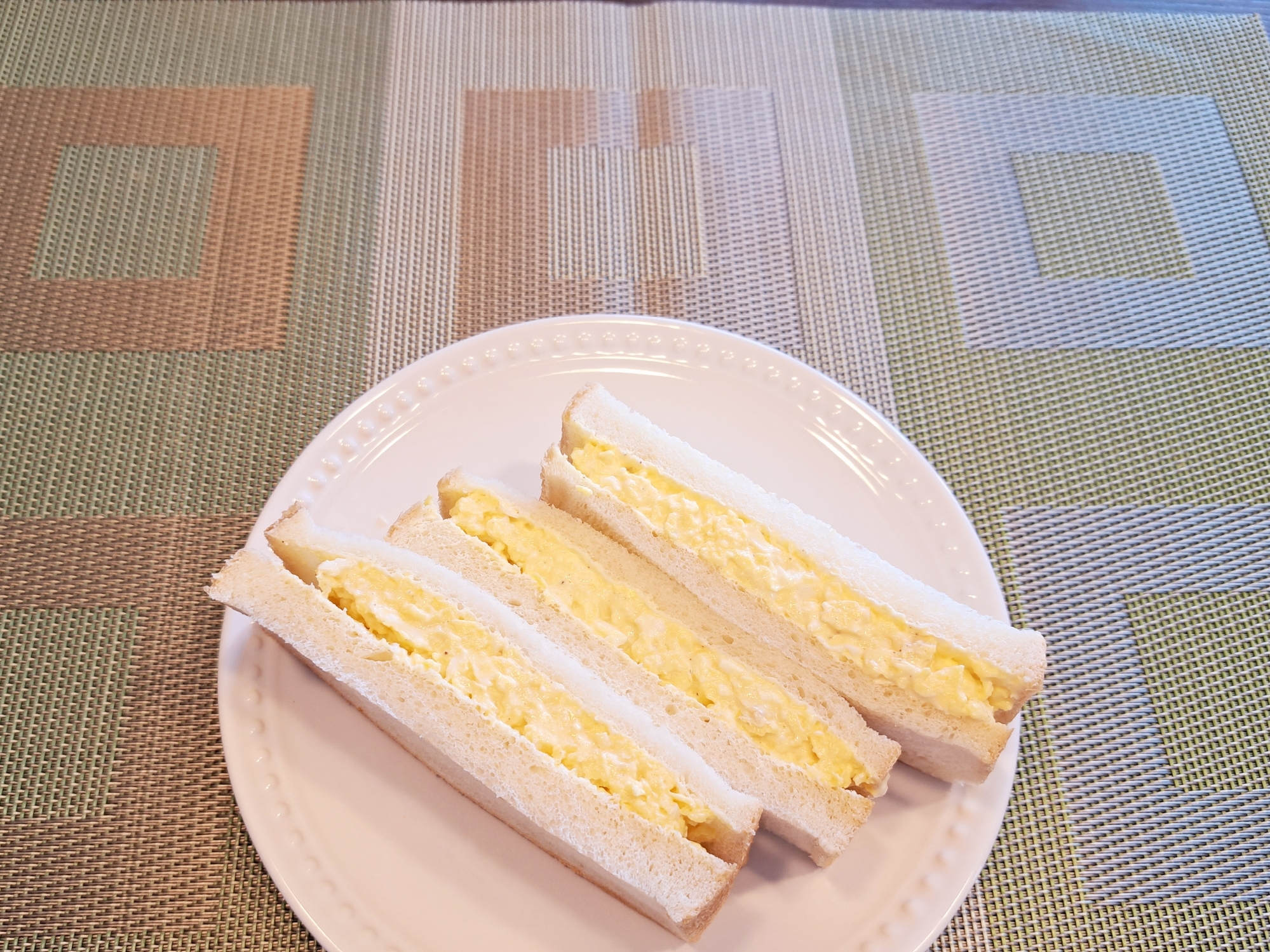 ふわふわスクランブルエッグのサンドイッチ