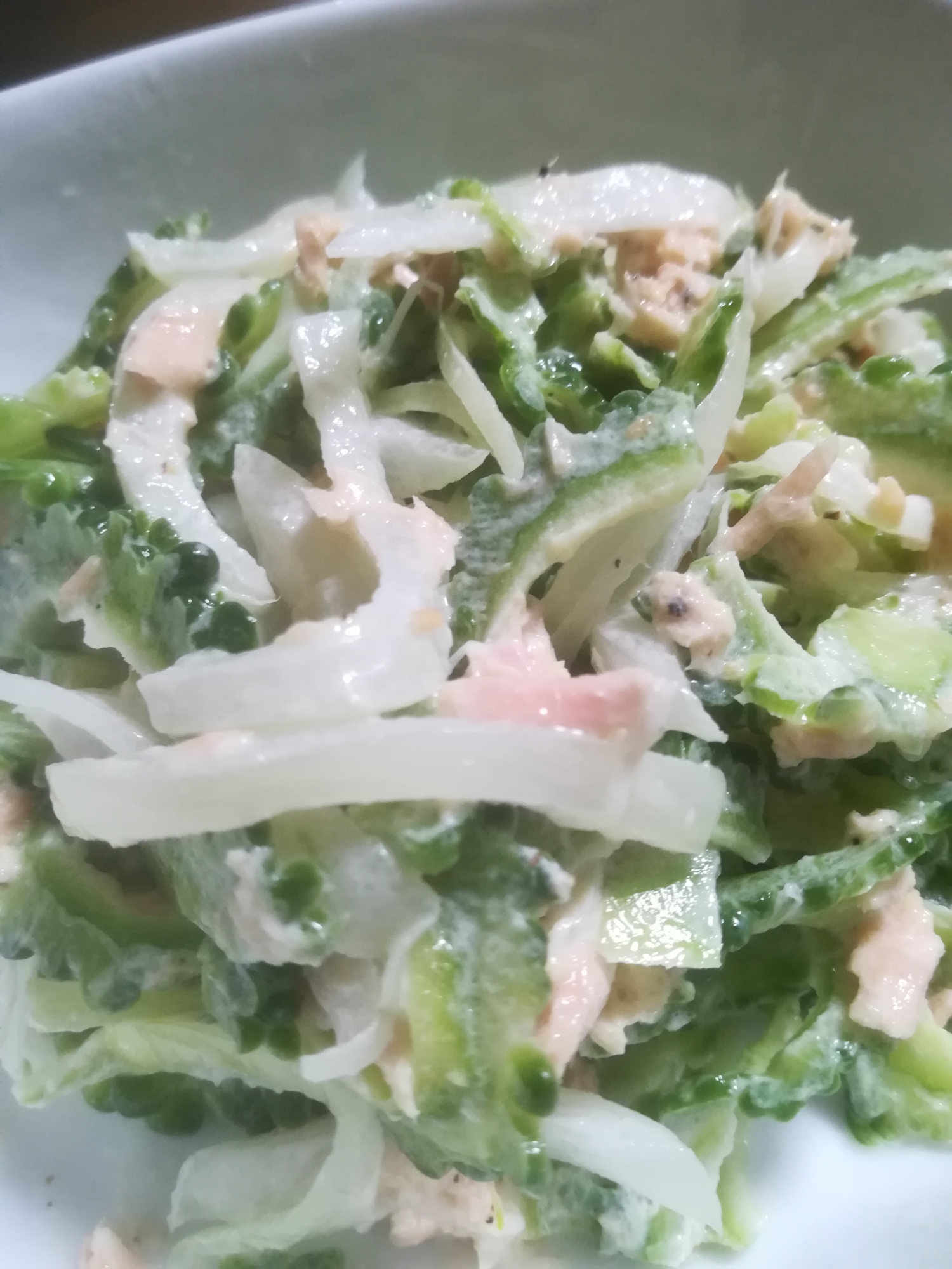 ゴーヤーと玉ねぎの簡単サラダ