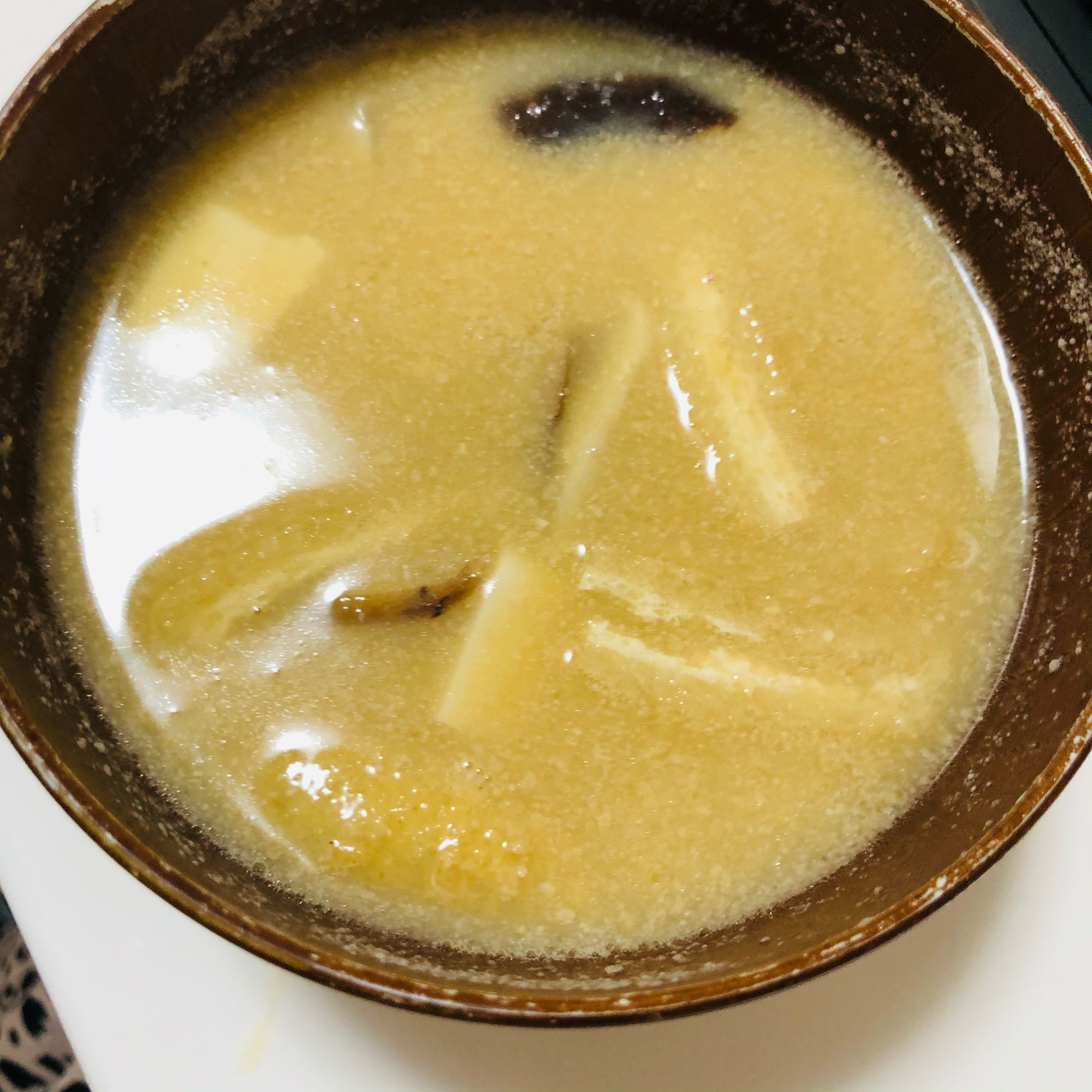 椎茸と油揚げの味噌汁