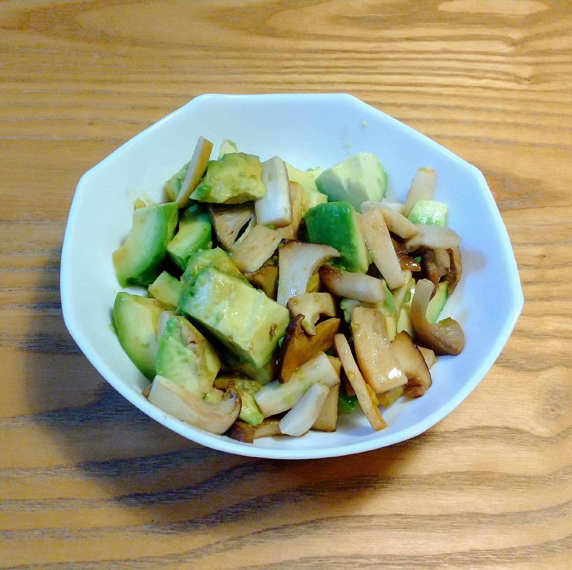 簡単 アボカドとエリンギのホットサラダ レシピ 作り方 By Yuri Cafe 楽天レシピ