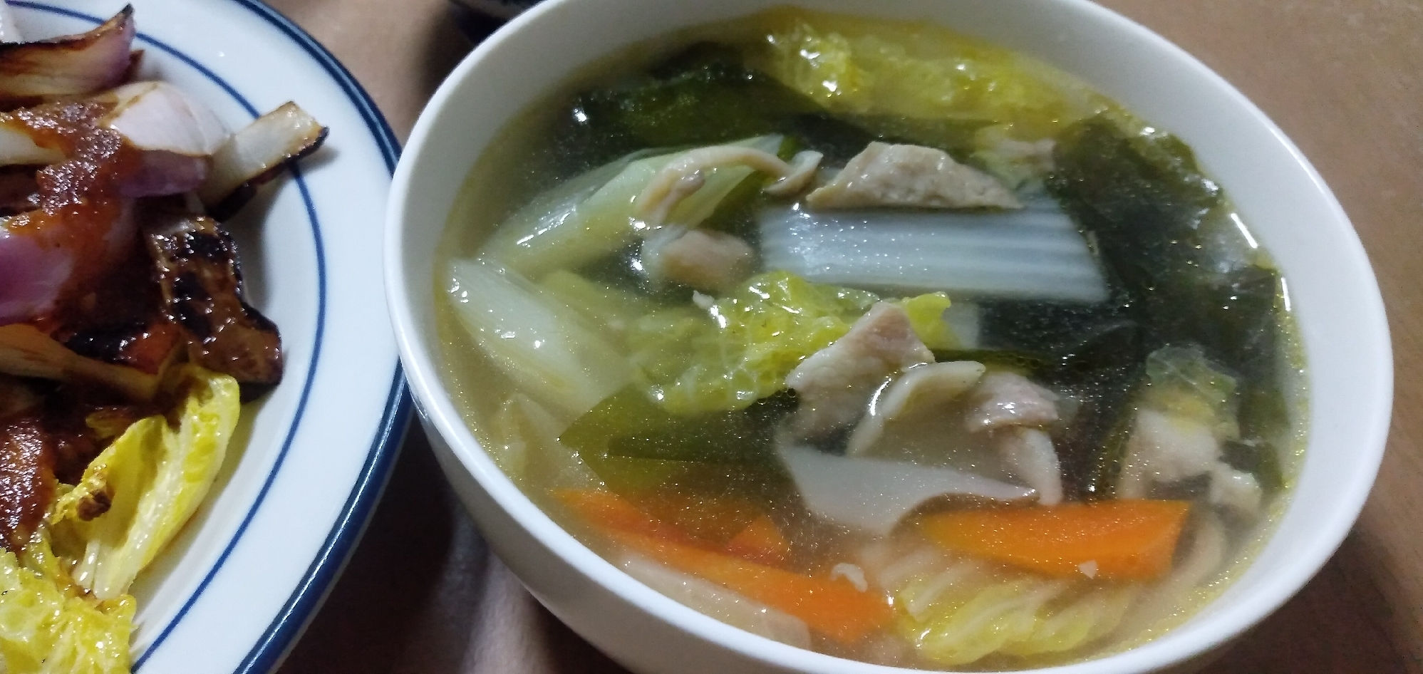 栄養満点！韓国風野菜スープ