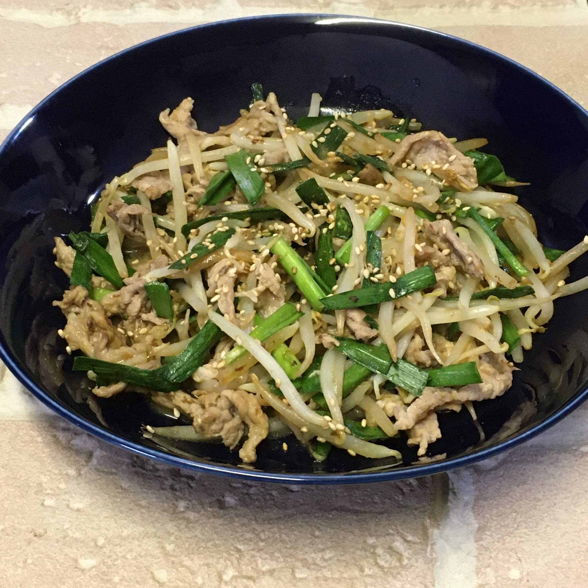 豚ニラもやしの中華味噌炒め♪