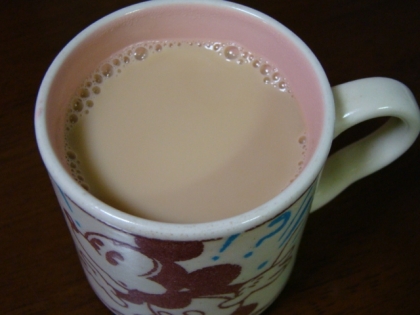 明けおめです～ヽ(*´∀`)ノ　
優しい豆乳＆紅茶＆黒蜜でほっこり癒されてますぅ♪
いい年明けになりました♪今年もよろしくね！