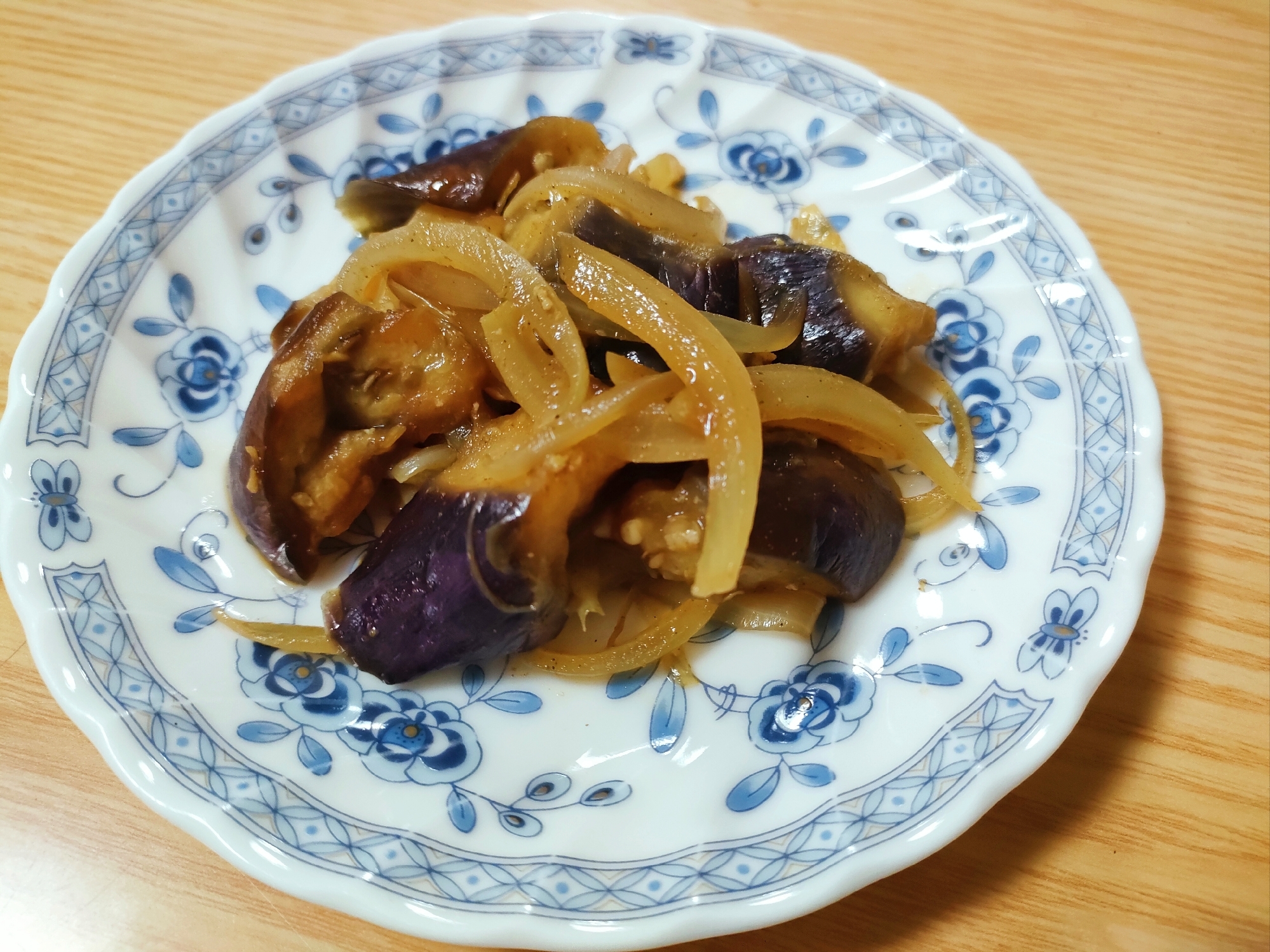 玉ねぎとなすのカレー炒め