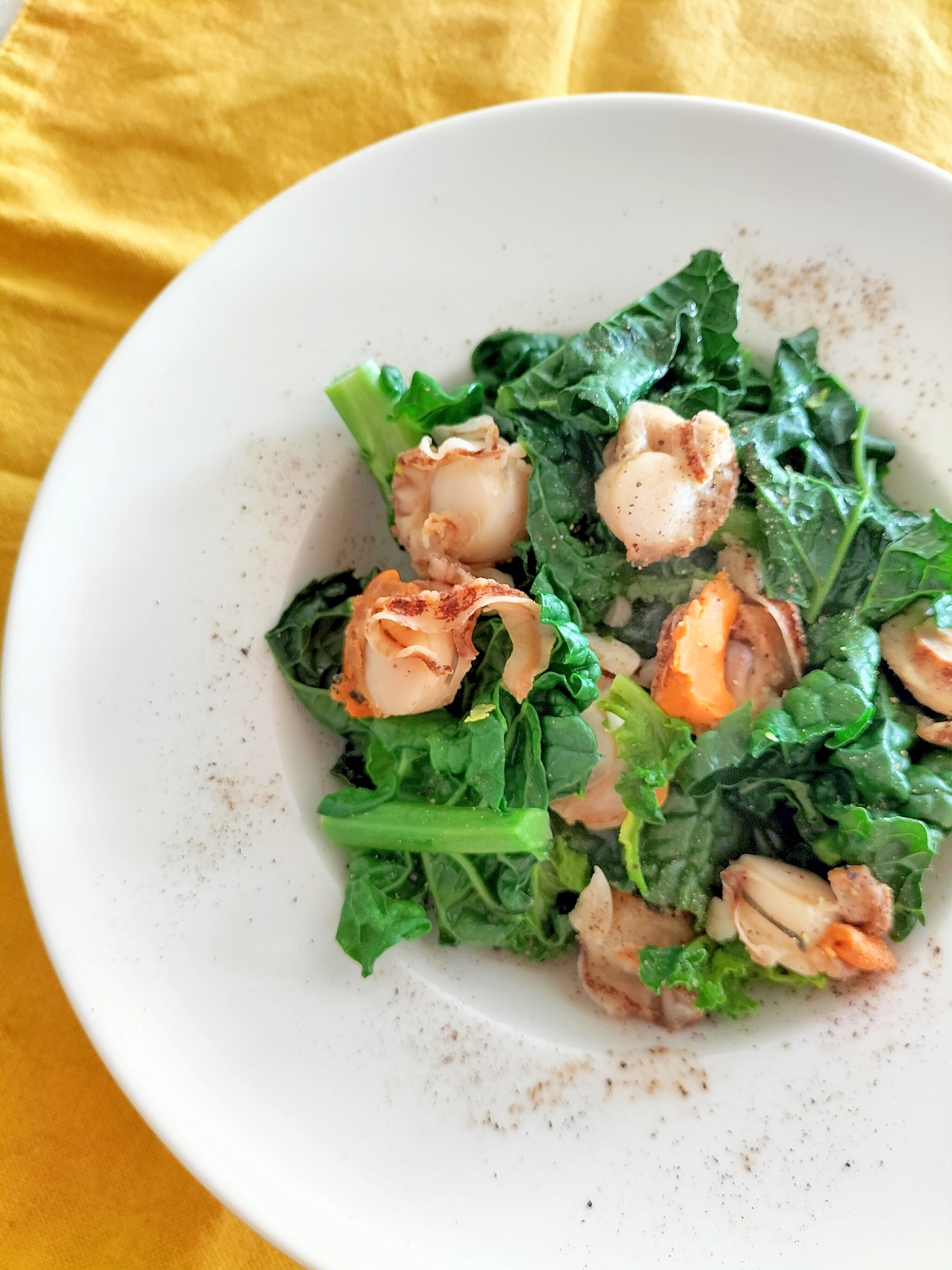 旨みを吸ったアレッタが美味♡アレッタと貝の酒蒸し♪