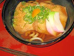 だしの素で簡単　なにわの『きつねうどん』