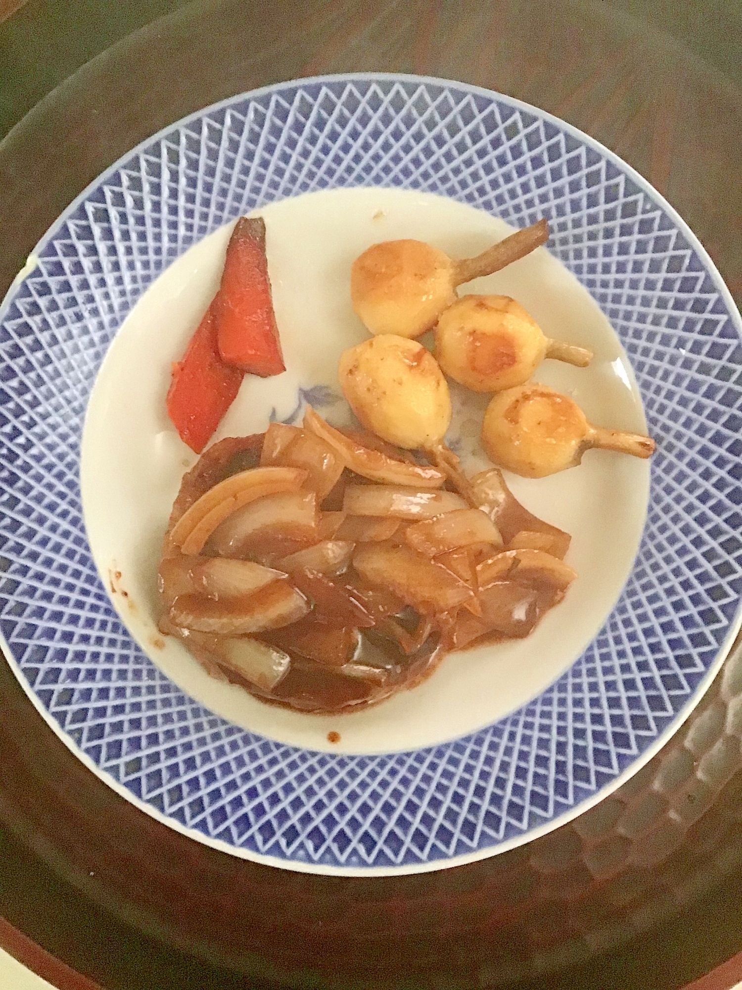 肉汁を吸ったクワイが食べたくて作ったハンバーグ。