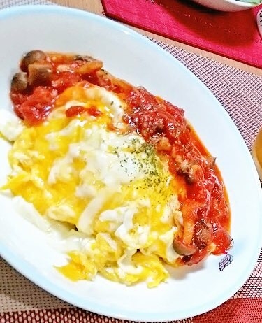 パスタやオムライスに！ナスときのこのトマトソース