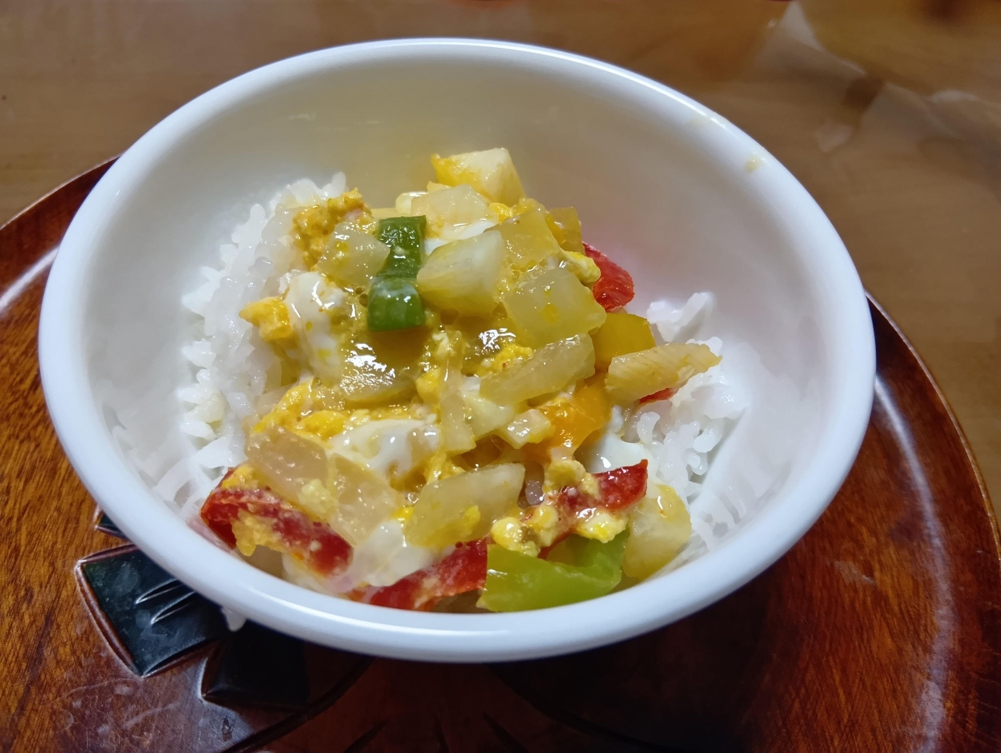 パプリカと大根の卵丼