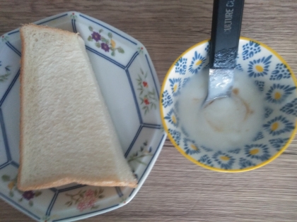 パンと食べるヨーグルトデイップ