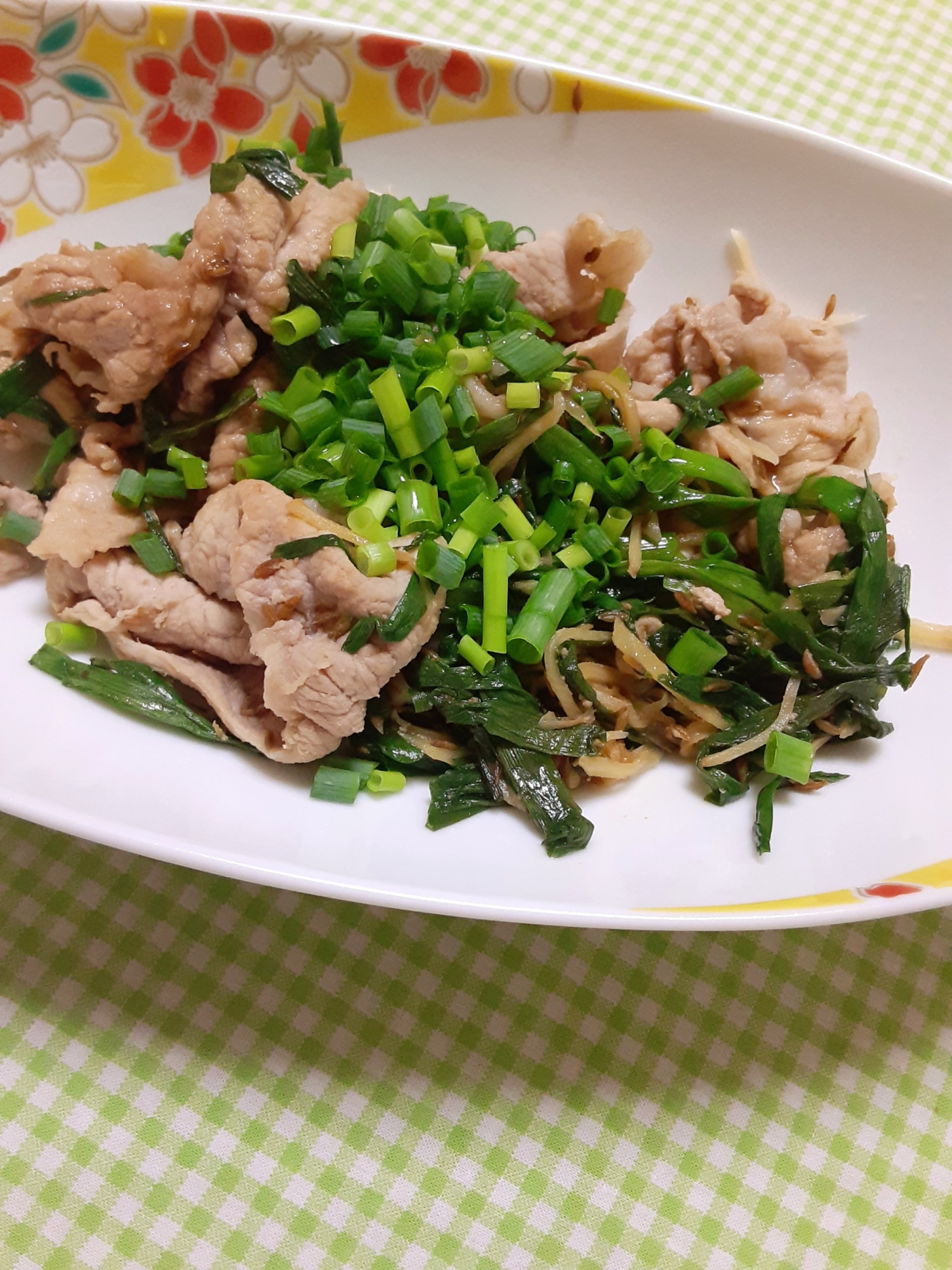 豚肉＆ニラ炒め物■小間切れ肉■切り落とし肉■青葱■