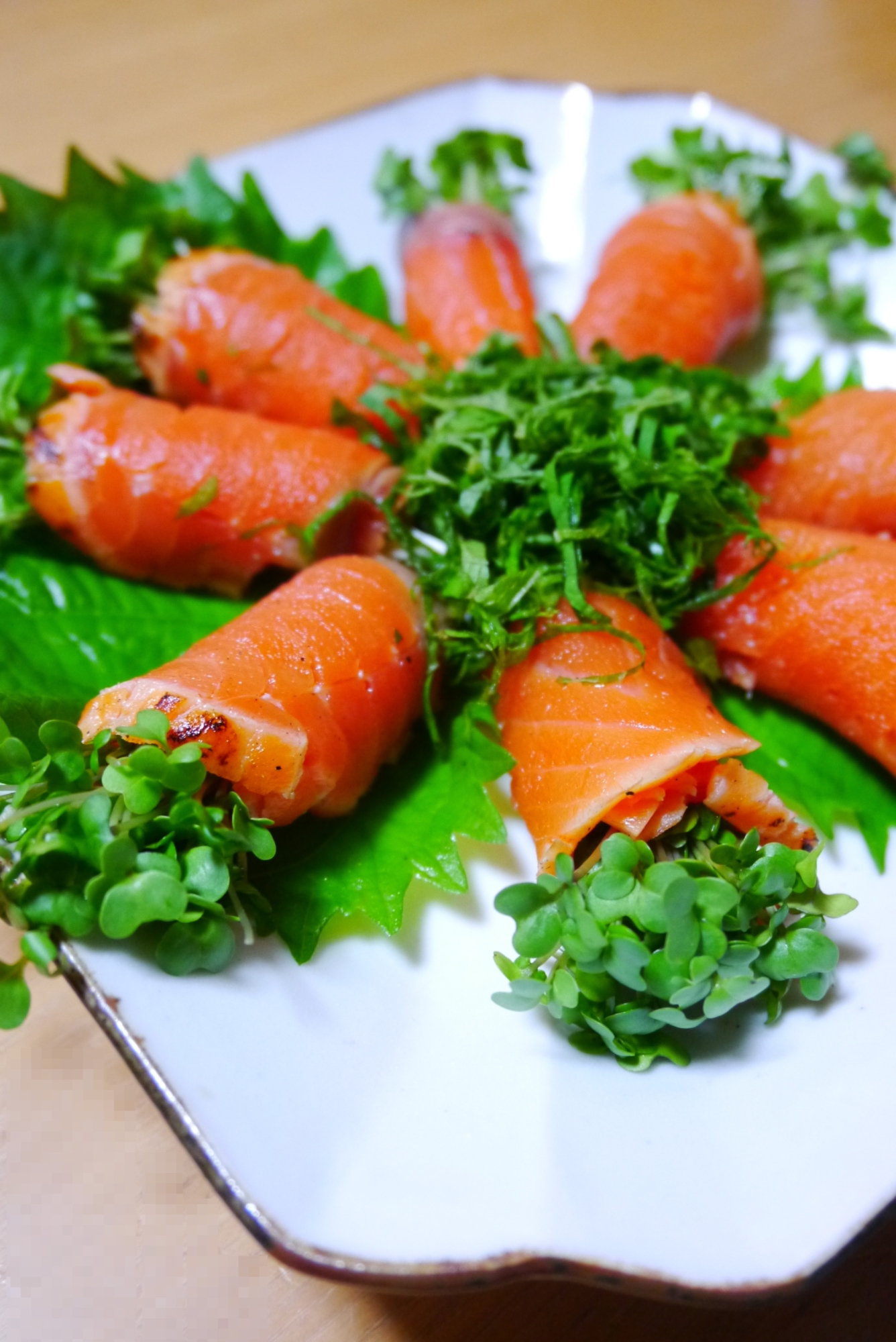 簡単に1品 カイワレのスモークサーモン巻き レシピ 作り方 By ジョンジョン 楽天レシピ 簡単に1品 カイワレのスモークサーモン巻き レシピ 作り方 By ジョンジョン 楽天レシピ