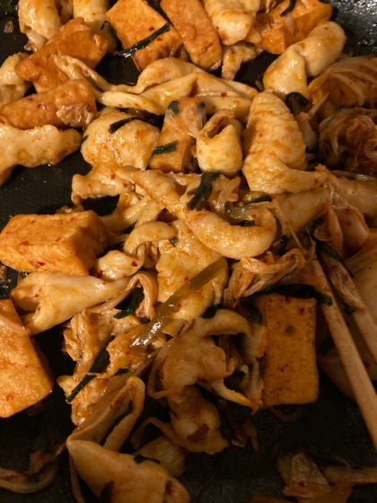 鶏皮キムチ炒め