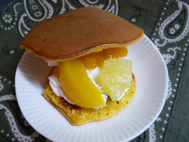 大豆粉パンケーキでフルーツどら焼き風 レシピ 作り方 By ヒッキーノンキ 楽天レシピ