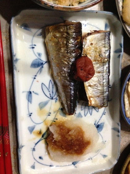 フライパンでサンマの塩焼き