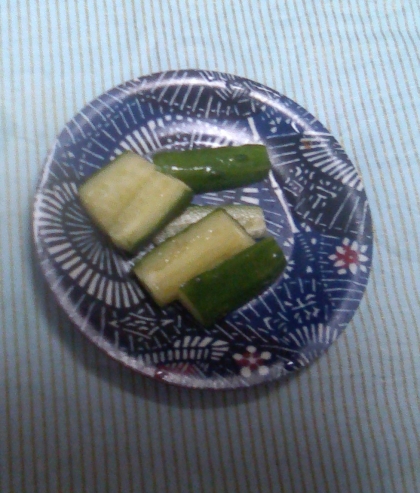 しなしなキュウリの救済・キュウリの即席漬け