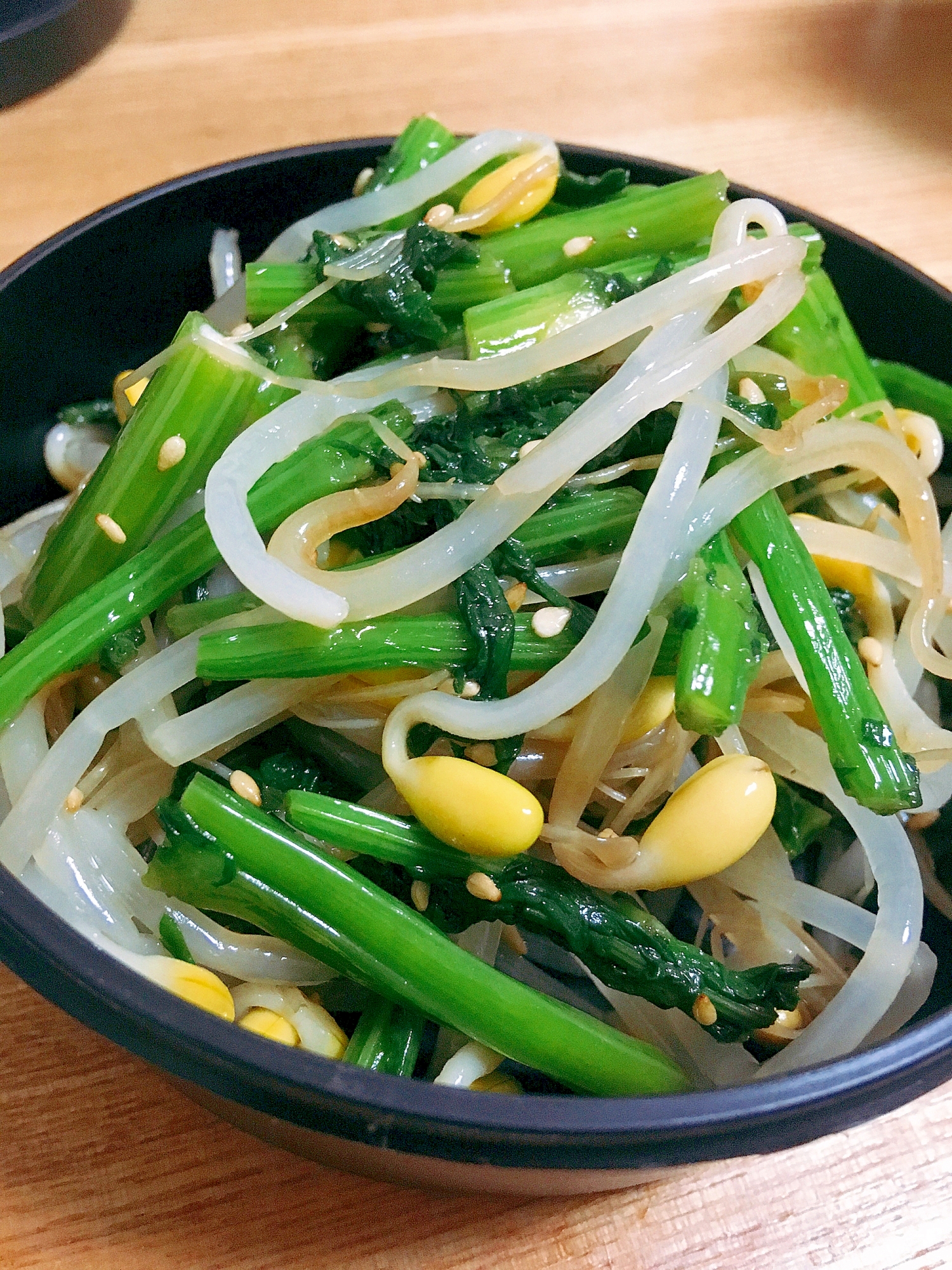 シンプルおかず☆春菊と豆もやしのナムル