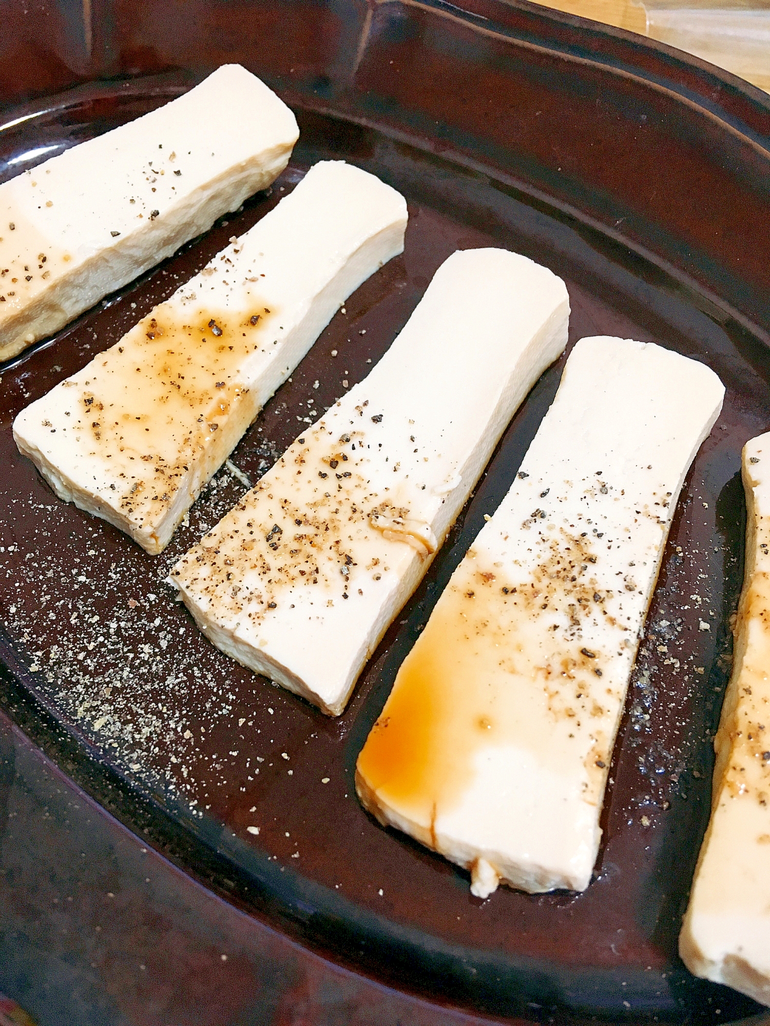 チーズのように濃厚!豆腐の酒粕漬け