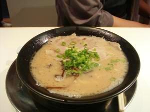 コラーゲンたっぷり手羽先煮込みラーメン