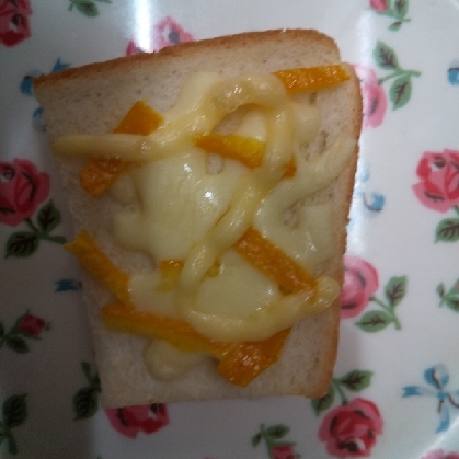 柚子の蜂蜜漬けとマヨネーズのトースト