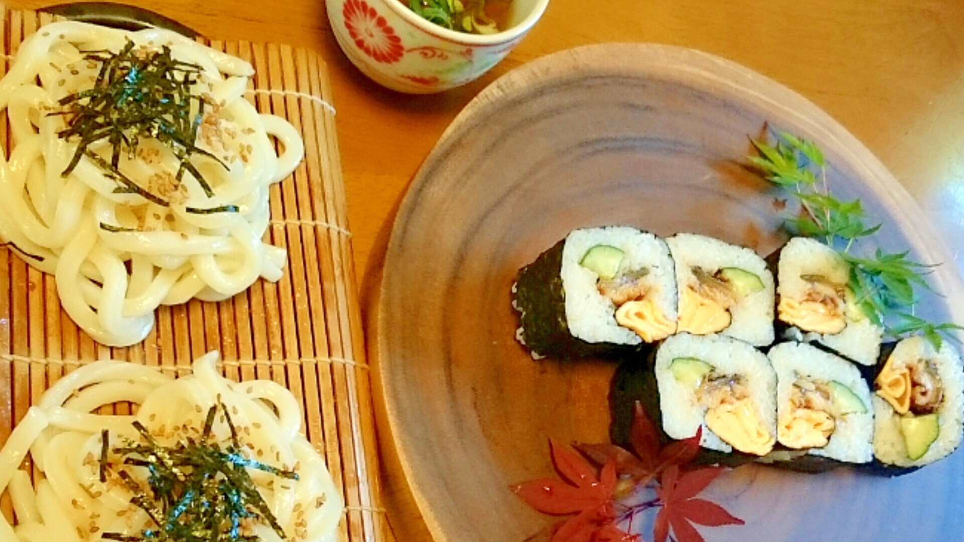 初夏 鰻卵の巻き寿司とミニ冷うどんセット