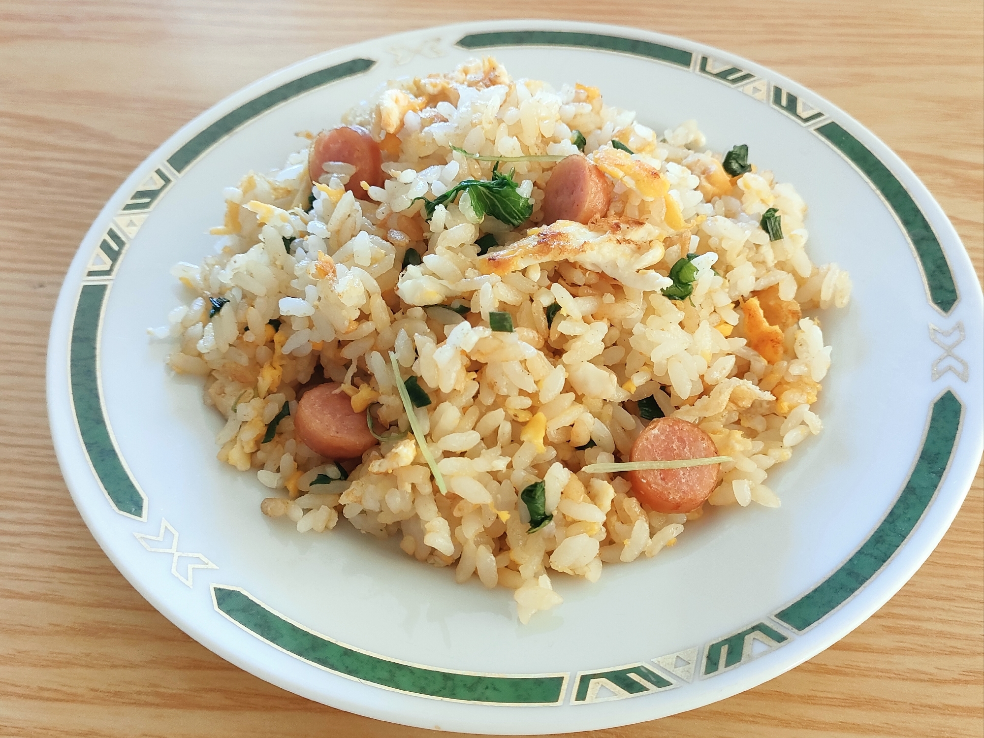 ウインナー、小ねぎ、水菜の卵炒飯