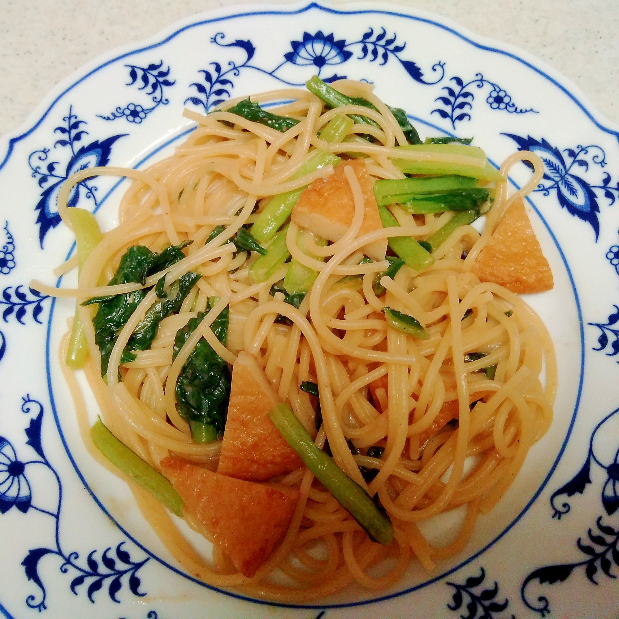 小松菜とひら天の胡麻味噌パスタ