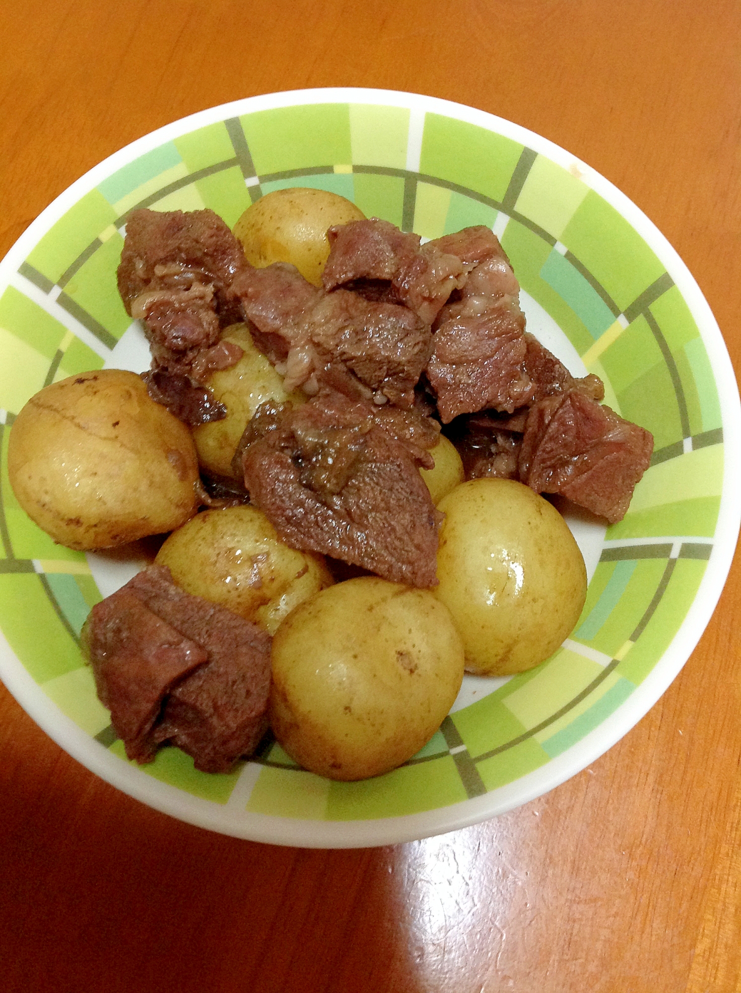 牛肉じゃがいも煮